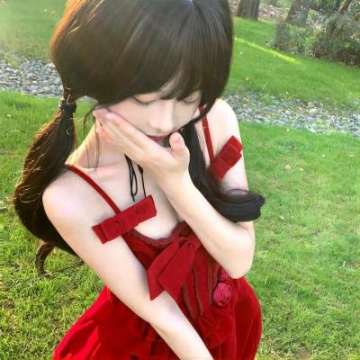 蜂妹与狗狗猫